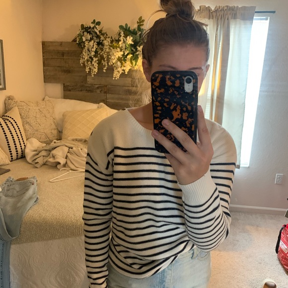 Knit sweater - Picture 3 of 7